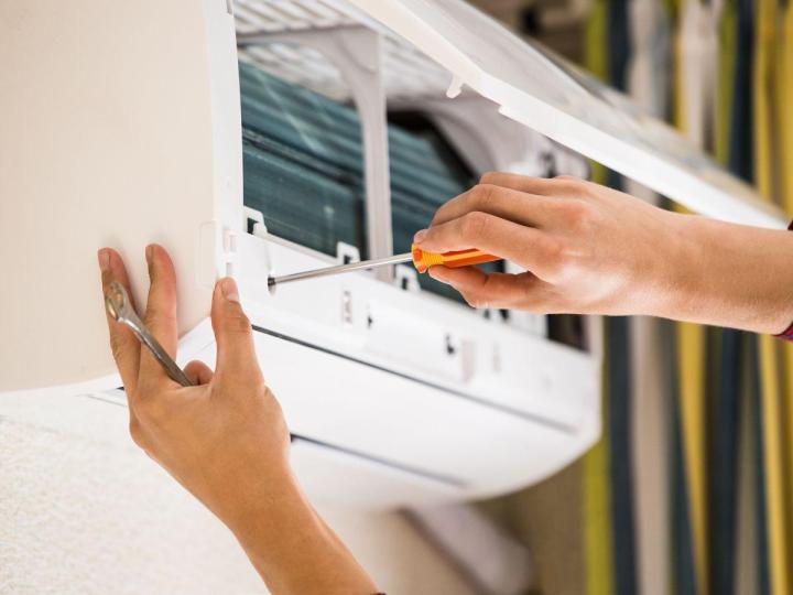 Installation de climatiseur Orange